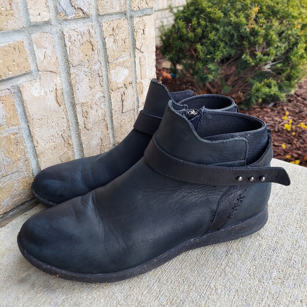 Superfeet women's boots 😃😃😃Size 8.5